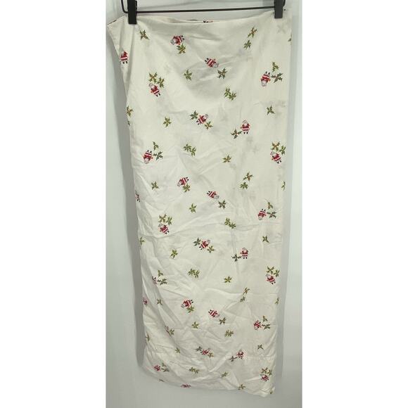 Vintage 1970's Large 85x70 Christmas Tablet Cloth Santa Red White Wreath Holly - Picture 3 of 6